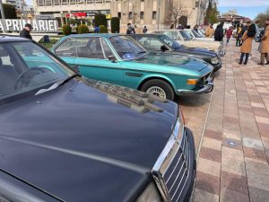 488885843 1603377300332309 4923304270037776000 n - „Retroparada Primăverii”: Zeci de mașini de colecție au încântat piteștenii