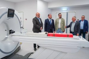 486549906 1114426147391711 766179905667681975 n - Consiliul Județean: „La mulți ani cadrelor medicale din Argeș și tuturor angajaților care lucrează în sistemul de sănătate!”