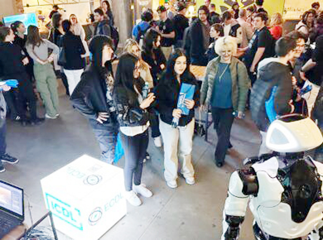 Inteligența artificială pătrunde în școli: Colegiul „Zinca Golescu” devine hub AI 1 AI - Inteligența artificială pătrunde în școli: Colegiul „Zinca Golescu” devine hub AI