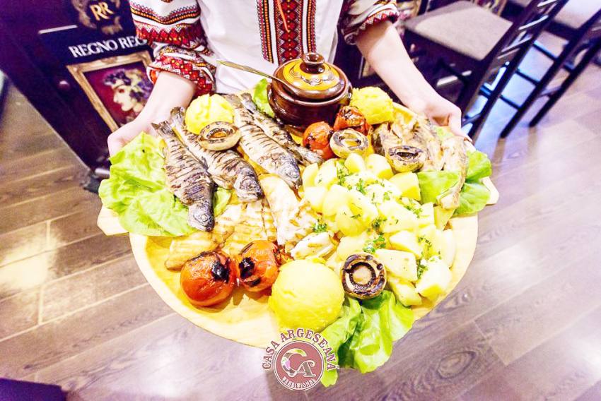 Programul restaurantului Casa Argeșeană de Sărbătorile Pascale 2 casa argeseana4 - Programul restaurantului Casa Argeșeană de Sărbătorile Pascale