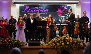 Concertul simfonic extraordinar al Filarmonicii Pitești – celebrare muzicală a Simfoniei Lalelelor! 1 Sursă foto: FB Primăria Municipiului Pitești.