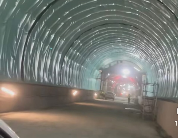 5c505157-73c6-4e3f-bdb7-b71d3a04c151