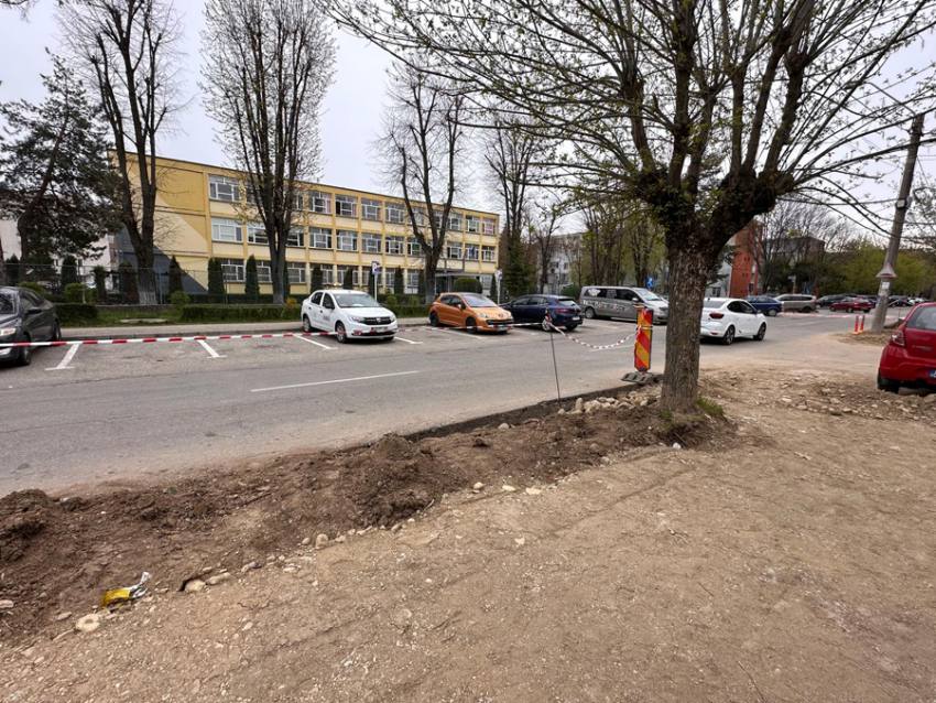 scoala mihai eminescu din pitesti craiovei lucrari strada tinertului 2deschidere Sursă foto: Primăria Municipiului Pitești.