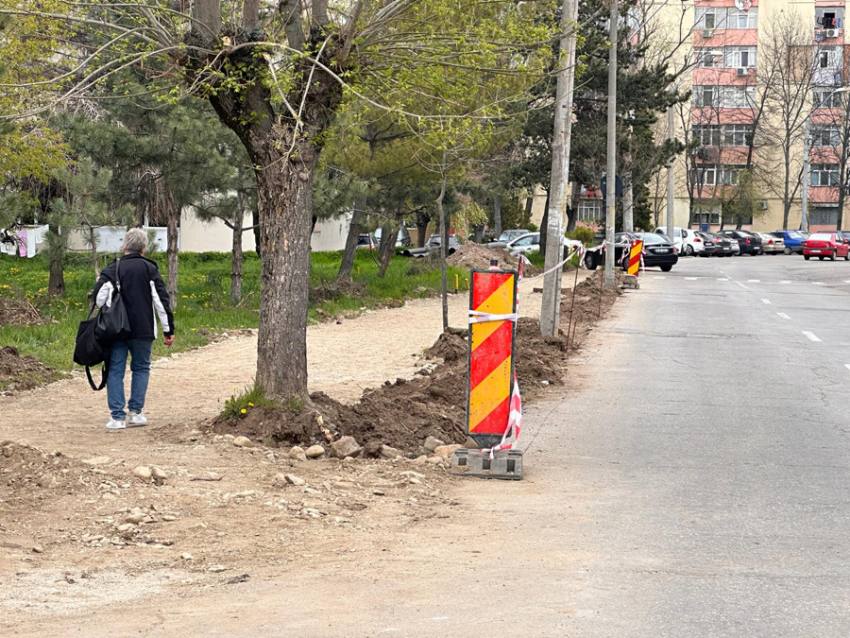 Atenție, cetățeni! Se lucrează pe strada Tineretului din cartierul Craiovei 1 Sursă foto: Primăria Municipiului Pitești.