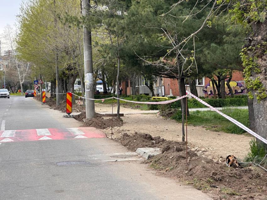 Atenție, cetățeni! Se lucrează pe strada Tineretului din cartierul Craiovei 2 Sursă foto: Primăria Municipiului Pitești.