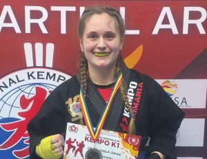 490846107 1004422171792008 4861719932133690415 n 1 - Argeș. Jandarmerița Lazăr Claudia, pe podium la Campionatul Național de Kempo K1
