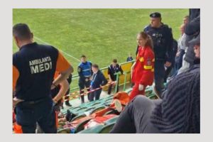 Tragedie la Mioveni! Unui suporter i s-a făcut rău în tribune și a murit! 1 Untitled Project 3 - Tragedie la Mioveni! Unui suporter i s-a făcut rău în tribune și a murit!