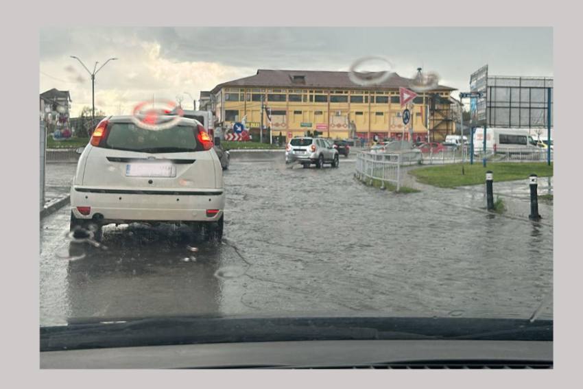(Video) Vremea rea le dă bătăi de cap șoferilor din Argeș! Trafic îngreunat! 2 Untitled Project 5 - (Video) Vremea rea le dă bătăi de cap șoferilor din Argeș! Trafic îngreunat!