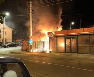 a8aa7be4 a1f5 4518 b843 5351b576ff3f - Incendiu în Pitești