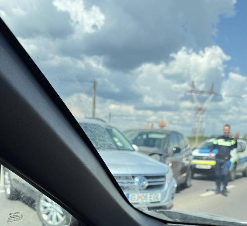 Trafic îngreunat la Albota în urma unui accident rutier 2 accident Albota Argeș