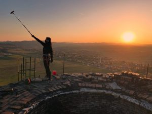 491917793 10162568653974642 7177170822238735092 n - Aventură extremă de Paște! Doi tineri au urcat pe un turn de 160 de metri din Câmpulung