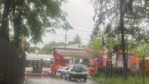 Incendiu într-un apartament din Pitești! Un bărbat a suferit un atac de panică 1 86046793 5d19 45c9 beae 873e76ba44b7 - Incendiu într-un apartament din Pitești! Un bărbat a suferit un atac de panică