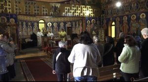 b753dc88 140c 4fc4 b3dd b63fdf3b350c - Zeci de persoane au sărbătorit hramul Bisericii surzilor din Pitești