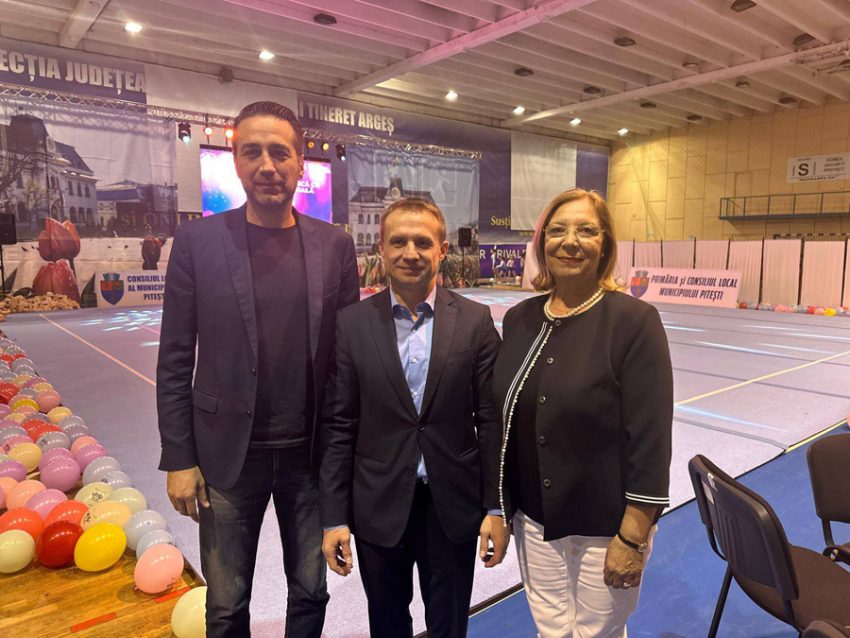 Mari campioni și tineri sportivi, împreună la Sala Sporturilor. Sabrina Voinea a venit la Cupa Pitești de gimnastică 2 Sursă foto: FB Cristian Gentea.