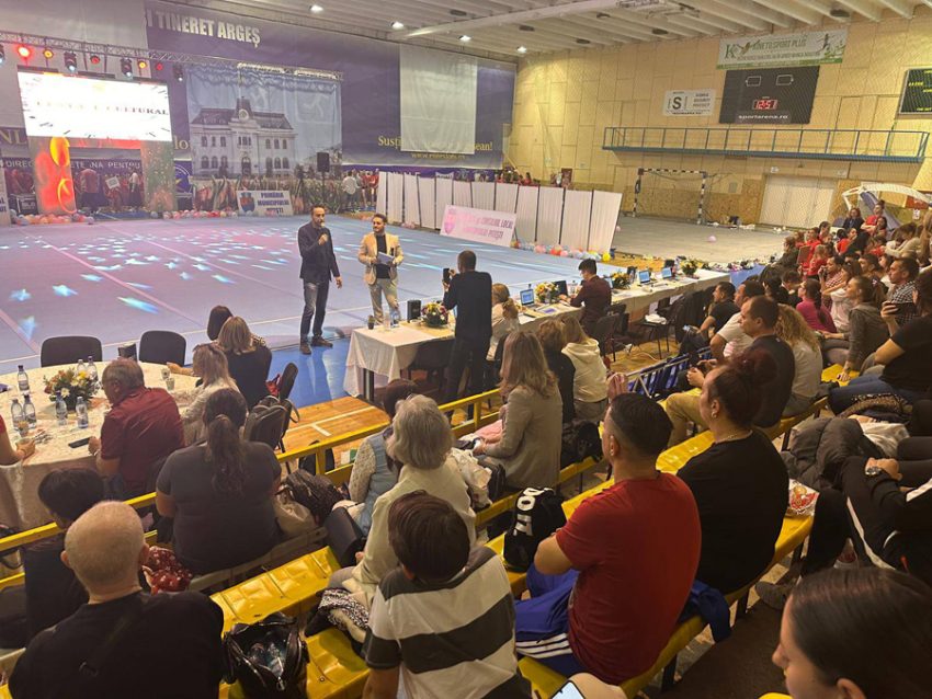 Mari campioni și tineri sportivi, împreună la Sala Sporturilor. Sabrina Voinea a venit la Cupa Pitești de gimnastică 1 Sursă foto: FB Cristian Gentea.