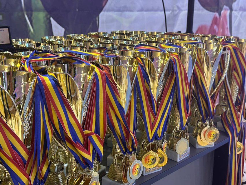 Mari campioni și tineri sportivi, împreună la Sala Sporturilor. Sabrina Voinea a venit la Cupa Pitești de gimnastică 3 Sursă foto: FB Cristian Gentea.