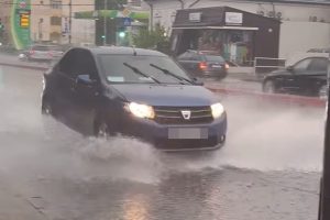 e24545f9 a0c3 48f3 9adb f8436f2628c0 1 - Plouă torențial în Argeș! Circulați cu atenție