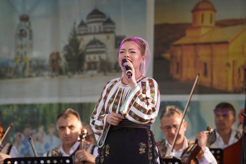 Sărbătoarea Primăverii, Muncii și Bucuriei aduce muzică și voie bună la Mioveni 1 Sursă foto: FB primăria Orașului Miovemi