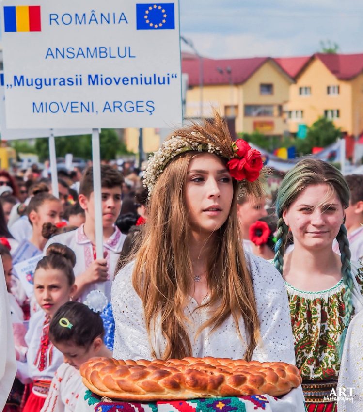 Mioveni, capitala portului popular românesc – drumul spre Cartea Recordurilor 3 Sursă foto: FB Primăria Orașului Mioveni