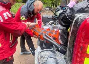 493026991 727746833099646 687217834822223767 n - O persoană și-a pierdut viața, iar alte 14 au fost salvate de pe munte de 1 Mai