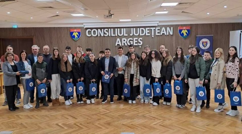 tineri cj arges 1 Sursă foto: FB CJ Argeș.