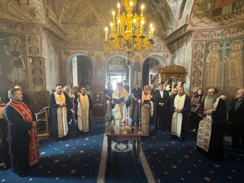 Sursă foto: FB Arhiepiscopia Argeșului și Muscelului.