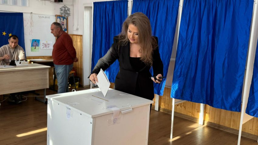 votare ioana facaleata1 Sursă foto: FB Ioana Facaleata.