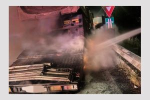 incendiu semiremorca Pitesti