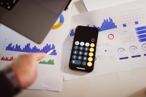Moneda Euro își continuă creșterea! Valoare record de 5,1222 de lei 1 curs valutar