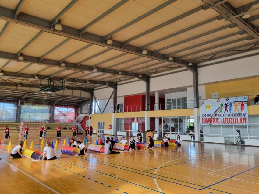 Preșcolarii de la G.P.P. „Aripi Deschise” din Pitești au intrat în ”Lumea jocului” 1 Sursă foto: FB PrimăriaMUnicipiului Pitești