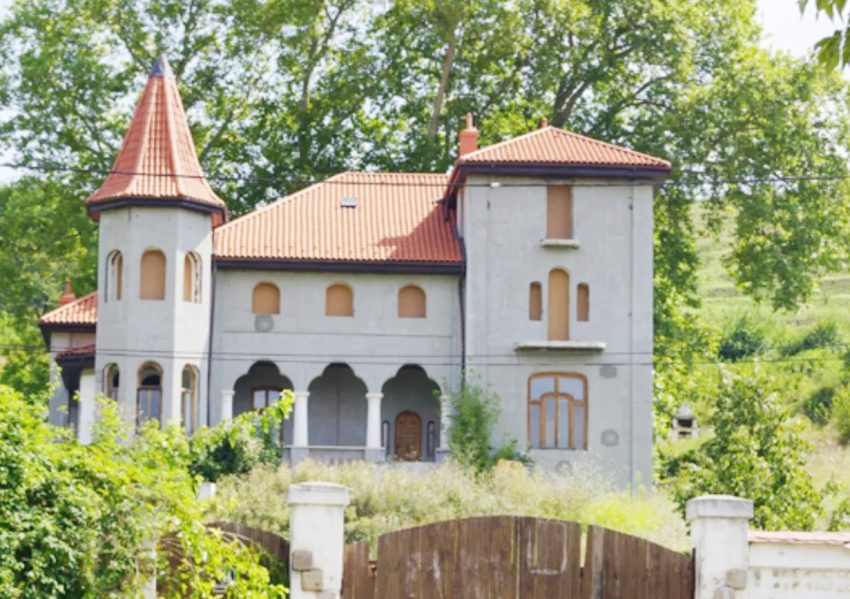 Conacul din Ștefănești a fost cumpărat de omul de afaceri Virgil Popescu 1 Conac crin halaicu - Conacul din Ștefănești a fost cumpărat de omul de afaceri Virgil Popescu