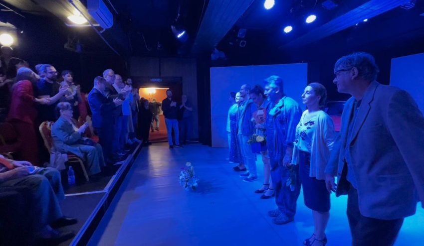 premiera teatru Pitesti