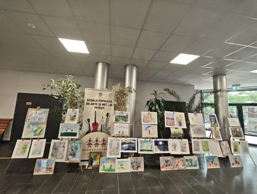 expozitie de icoane 1 Sursă foto: FB Primăria Orașului Mioveni.