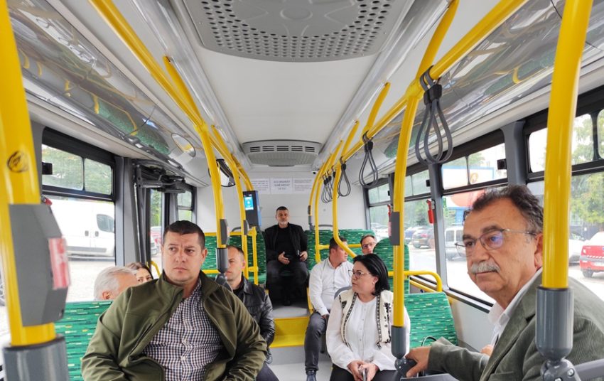 De joi. Autobuzele electrice intră în circulație pe rutele Mioveni–Davidești 1 Sursă foto: FB Primăria Orașului Mioveni