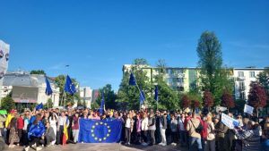 WhatsApp Image 2025 05 15 at 18.45.40 - (Video) Marș în centrul Piteștiului în sprijinul unei Românii europene