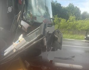 Accident grav pe DN 7! Copil rămas încarcerat 1 0f41abce b18b 411c 91dd 3b922a298ab2 - Accident grav pe DN 7! Copil rămas încarcerat