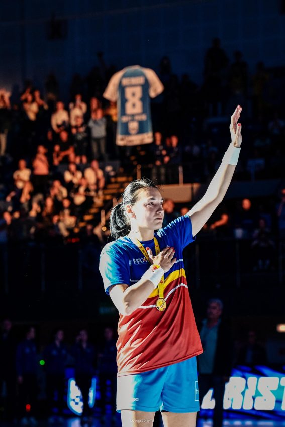 (Video) Cristina Neagu, cea mai mare handbalistă a României s-a retras! 2 Cristina Neagu