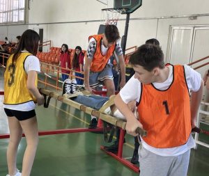 500133517 1009432254704957 5818851639227169399 n - Viitori salvatori în acțiune! Elevii argeșeni au participat la concursul „Cu viața mea apăr viața!”