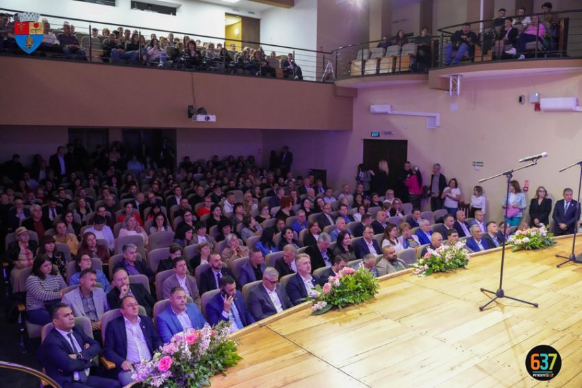 Cristian Gentea: ”Piteștiul de astăzi este un oraș cu o identitate bine definită” 1 manifestari pitetsi 1 - Cristian Gentea: ”Piteștiul de astăzi este un oraș cu o identitate bine definită”