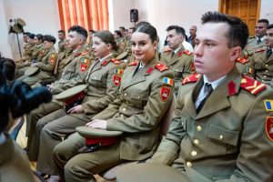 Ministrul Apărării: ”74% dintre români susțin stagiul militar voluntar” 12 Sursă foto: FB CJ Argeș.