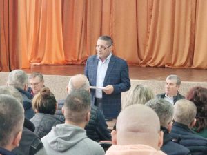 dan stroe - La Bradu, una dintre cele mai mari investiții în infrastructură rutieră se apropie de final: 14 străzi asfaltate prin Programul „Anghel Saligny”