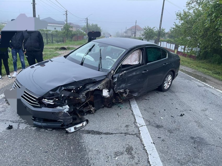 Accident grav la Merișani! Bărbat de 56 de ani transportat la spital 1 accidnt auto Argeș