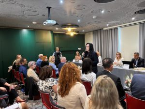 Ministrul Muncii: ”Suntem aici pentru oameni, pentru a-i sprijini în fiecare etapă a vieții lor!” 1 Sursă foto: FB MMFTSS.