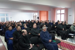 500156502 1014250997556416 1035671644908847865 n - Reprezentanții ISU Argeș au instruit preoţii din cadrul Arhiepiscopiei Argeşului şi Muscelului
