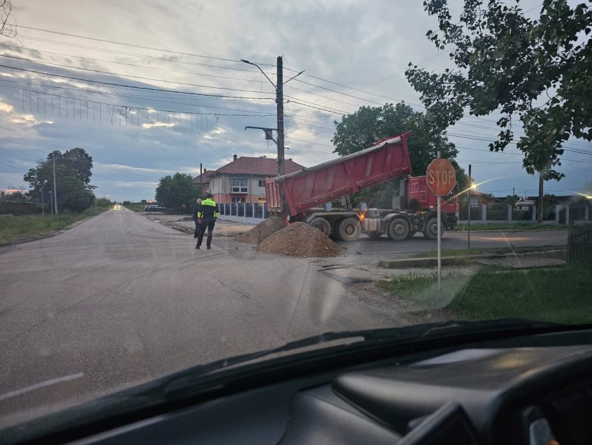 Atenție! Circulație închisă temporar pe podul de peste râul Argeș! 1 restrictii pod peste Arges