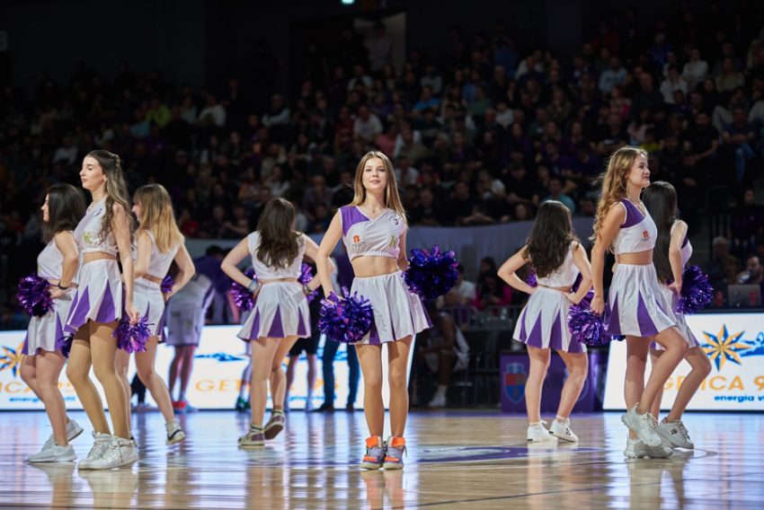 FC Argeș Basketball în luptă pentru calificare la Pitești Arena. Vino în tribune să susținem împreună echipa! 1 Sursă foto: FB Primăria Municipiului Pitești.