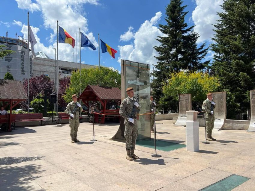 monumentule roilor mioveni Sursă foto: FB Primăroa Orașului Mioveni.