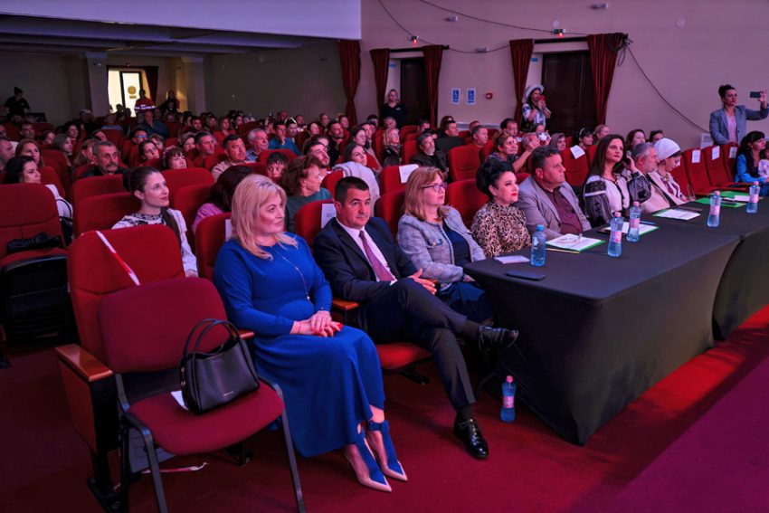 Etapa finală a Festivalului „Mugurii Folclorului Argeșean”. Talentele argeșene vor străluci la Gala Laureaților 1 Sursă foto: CJ Argeș.
