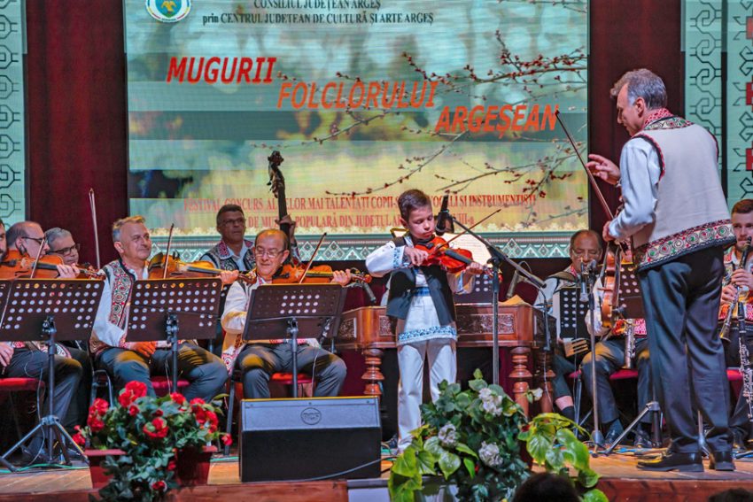 Mugurii Folclorului Argesean Sursă foto: CJ Argeș.