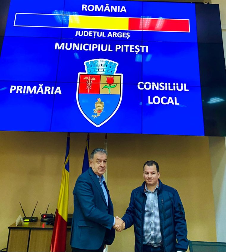 La ce școală îți duci copilul? Laboratoare moderne și clase bine echipate pentru copiii din Pitești 1 contract scoli gardinite si licee laboratoare si clase 2 - La ce școală îți duci copilul? Laboratoare moderne și clase bine echipate pentru copiii din Pitești
